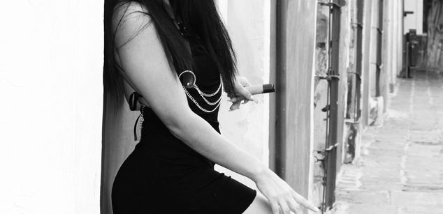 Model - Zoe Ferrer feet