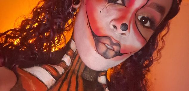 Model - Sara Sofia petite