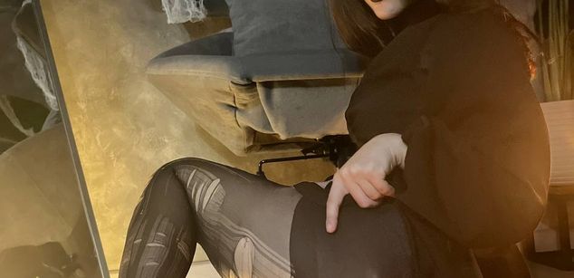 Model - Nikicutes shy