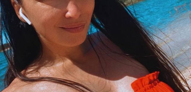 Model - Catheryn_Syl shy