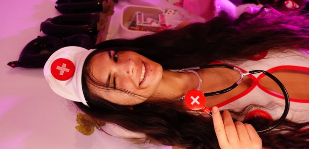 Model - LucyPurple squirt