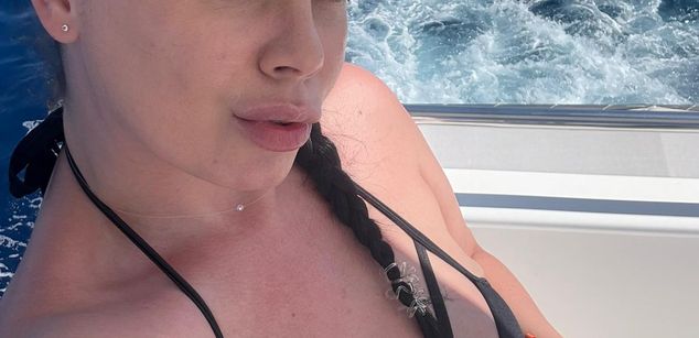 Model - Jessica Jolie fetish