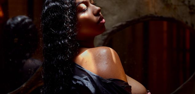 Model - NicollWins pussy