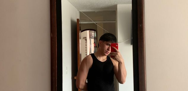 Model - Bayron smoke