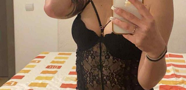 Model - anissawhitens glamour