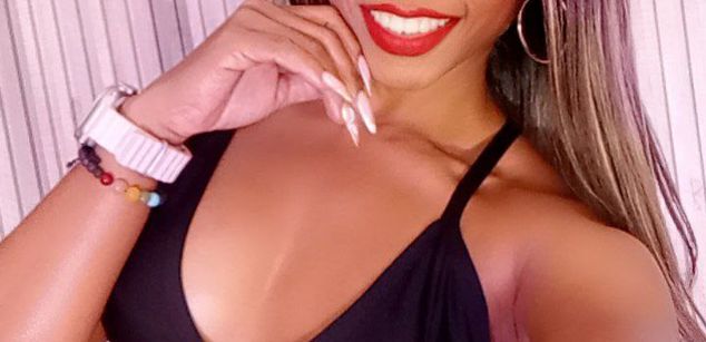 Model - BriannaChelsea tits