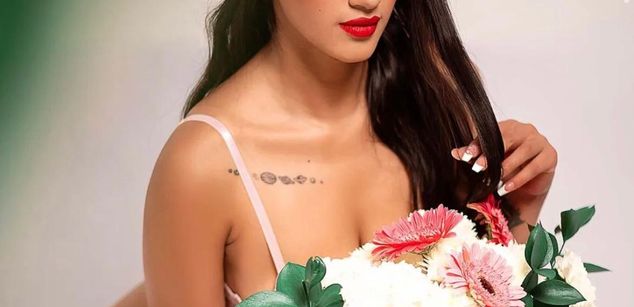 Model - sweet latina natural