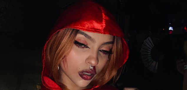 Model - Carmilla sph