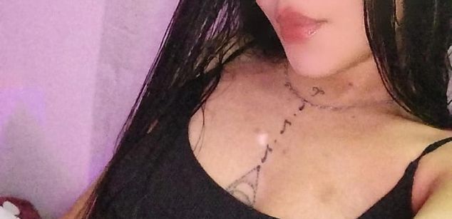 Model - JoyHills fetish