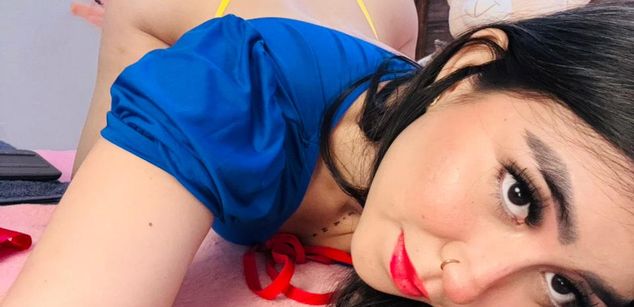 Model - ADA MILAN squirt