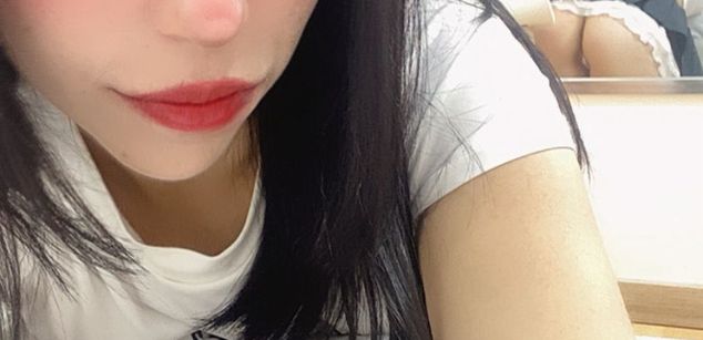 Model - bella star bigass