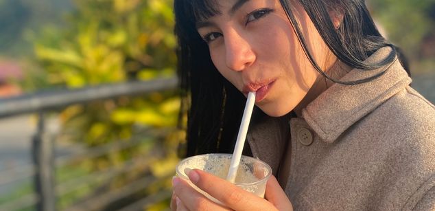 Model - bella star bigass