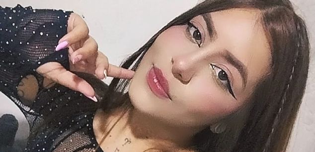 Model - JoyHills fetish