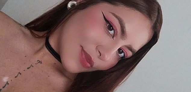 Model - JoyHills fetish