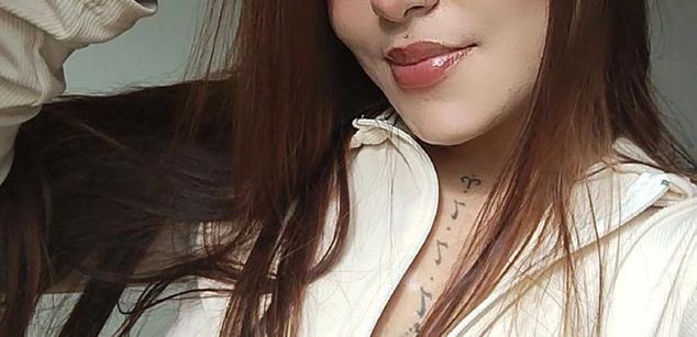 Model - JoyHills fetish