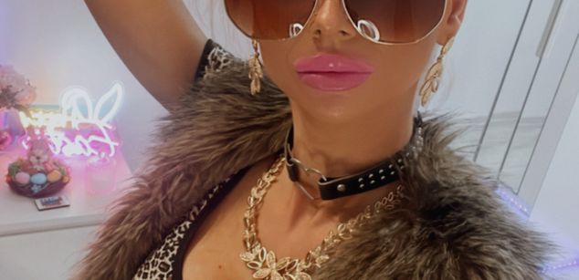 Model - MoniqueBliss bigass