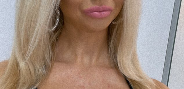 Model - MoniqueBliss squirt