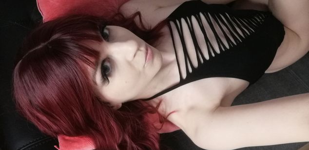 Model - CrimsonDoll young