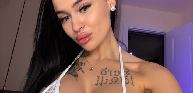 Model - Kristina heels