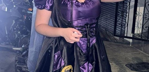 Model - Anahi Vega LATINA