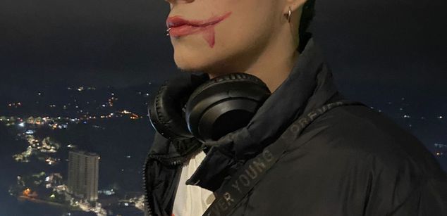 Model - wyatt bigass