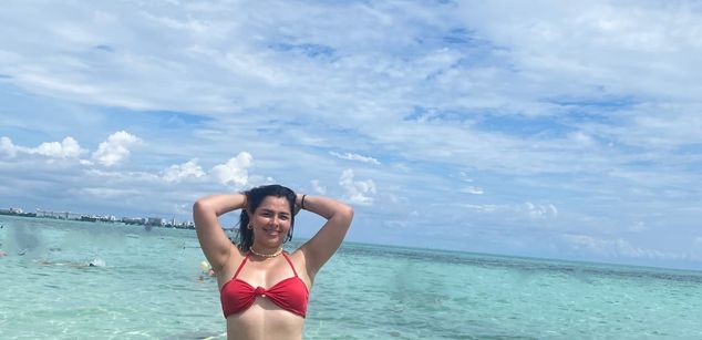 Model - Iris Moira feet