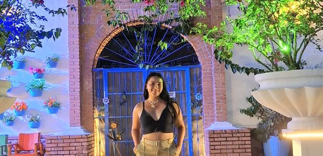 Model - Iris Moira feet