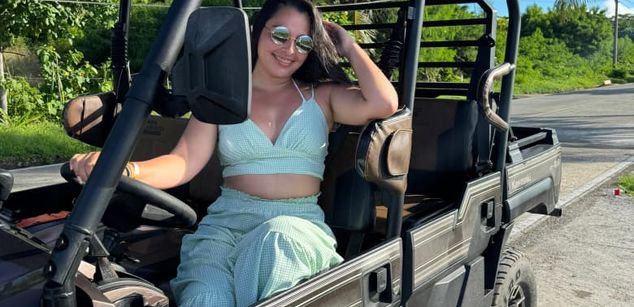 Model - Iris Moira feet