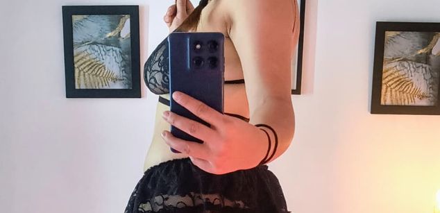 Model - Ckatterine_Ckatt pantyhose