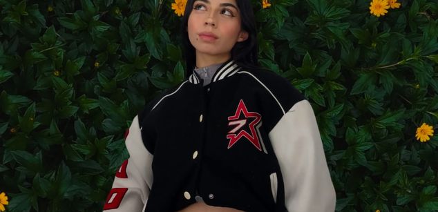 Model - KatherinJohns COLOMBIA