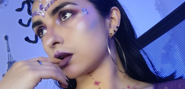 Model - KandyParis hairy