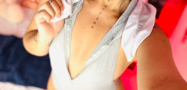 Model - ADA MILAN squirt