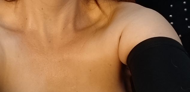 Model - Jessica Bonnet feet