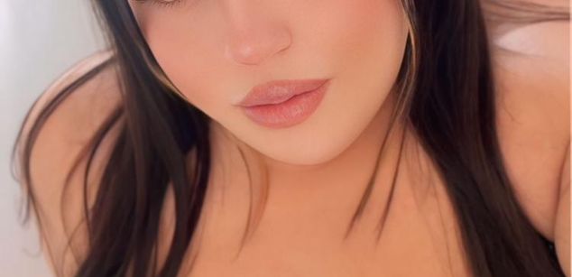 Model - Swtt_Kim feet