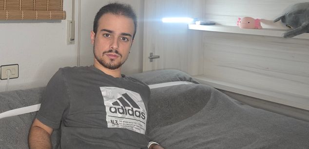 Model - Tyler Sinner Feet