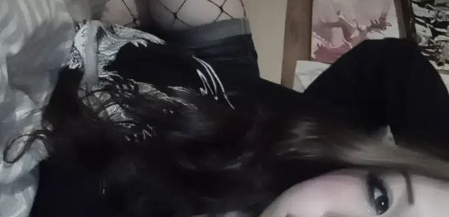 Model - AlineBlay girlfriend