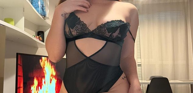 Model - Selena follar