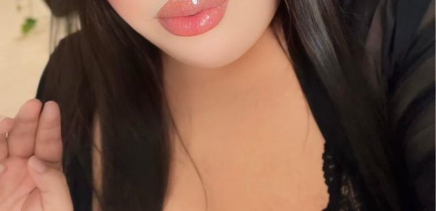 Model - Swtt_Kim feet