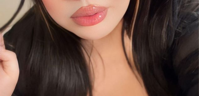 Model - Swtt_Kim feet