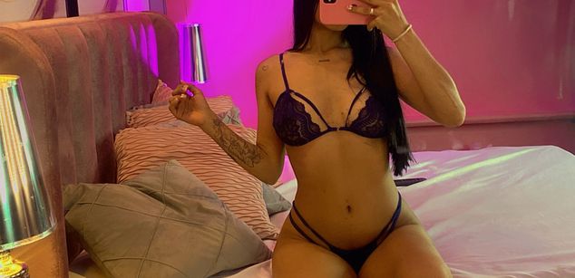 Model - VioletGrace bigass