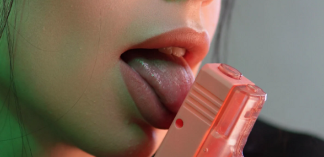 Model - Luna Night feet