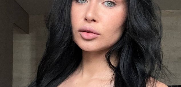 Model - OnlyEva hardsex