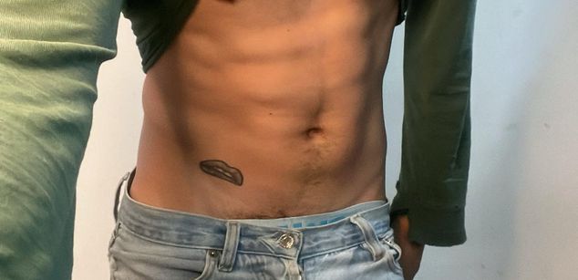 Model - Poysonsam bisexual