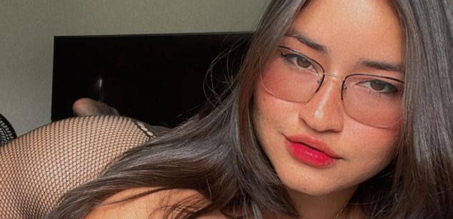 Model - Jackybell69 hairypussy