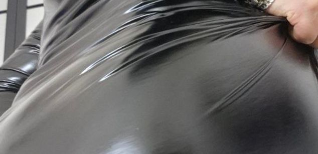 Model - Lady Aubrey mature