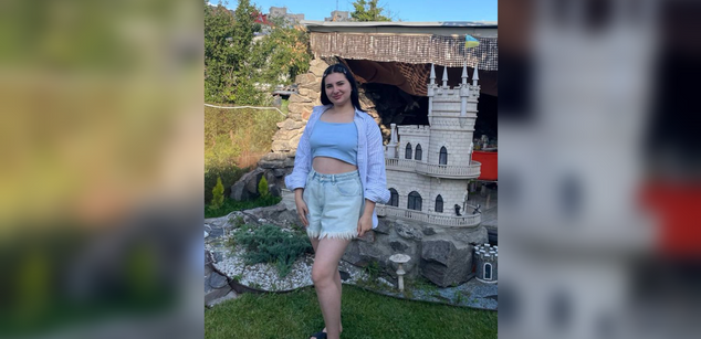 Model - WildPollina shygirl