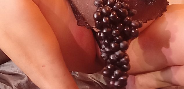 Model - XHelenaX90 squirt