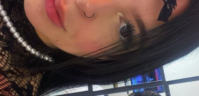 Model - Brianna Hill teen