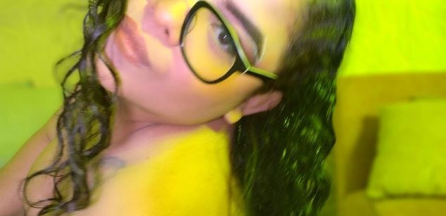 Model - Destinysiins sensual