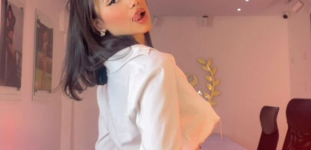 Model - NairobiLee pussy